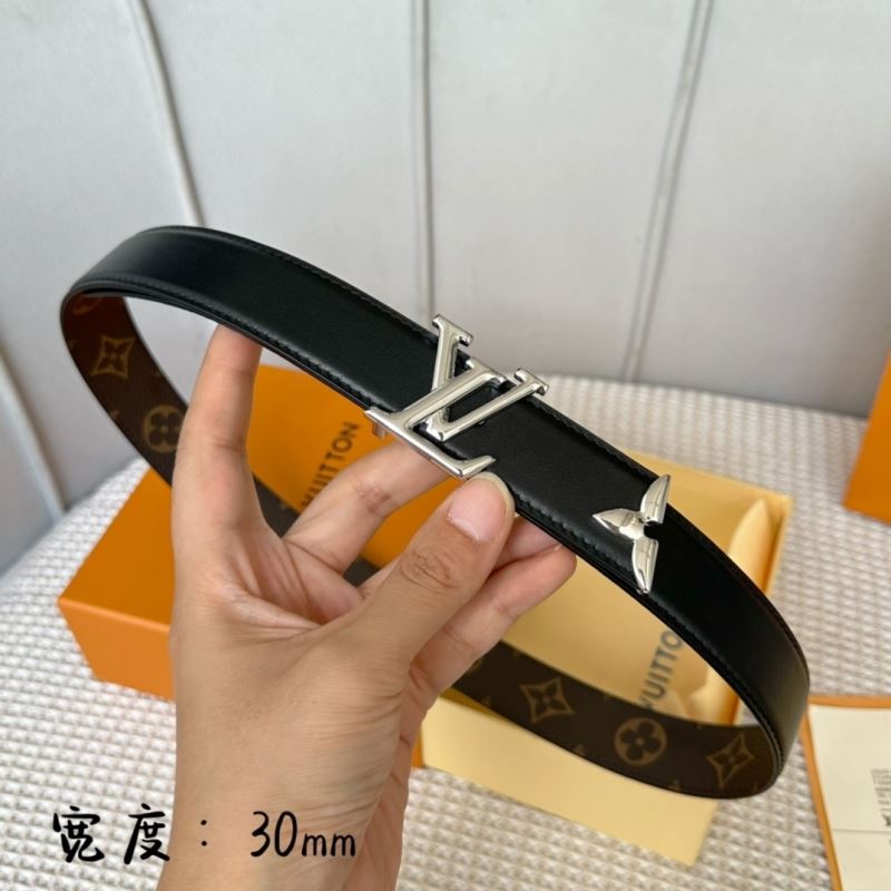 l0vis Vvtt0n belts